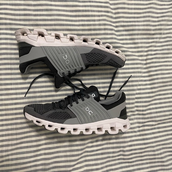 Men’s On Cloudswift Running Shoe - Picture 4 of 10